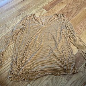 American Eagle Top Size M